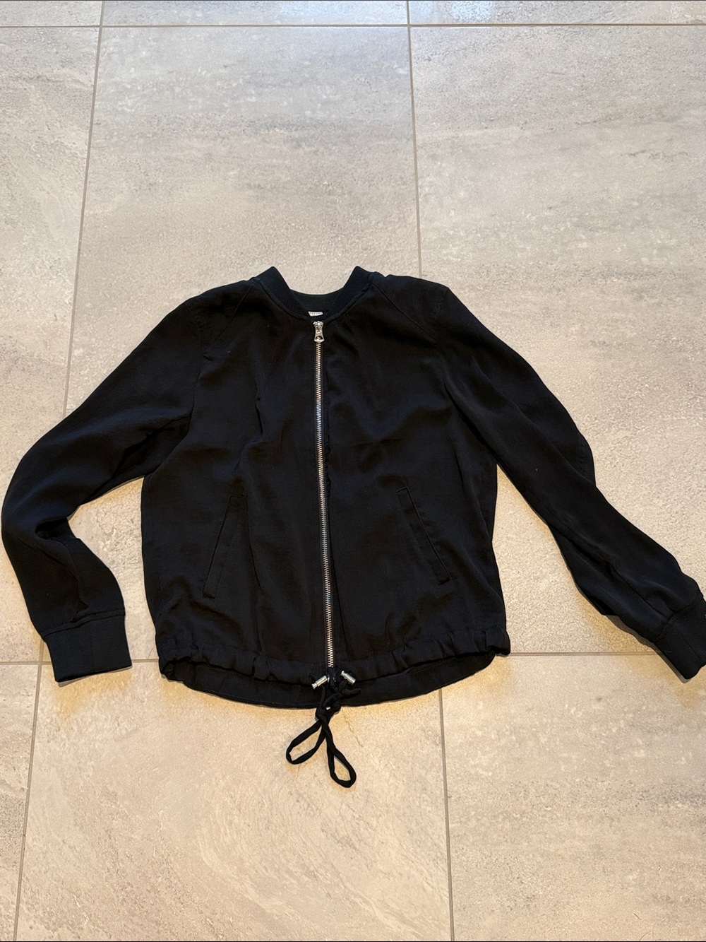 Divided lightweight jacket